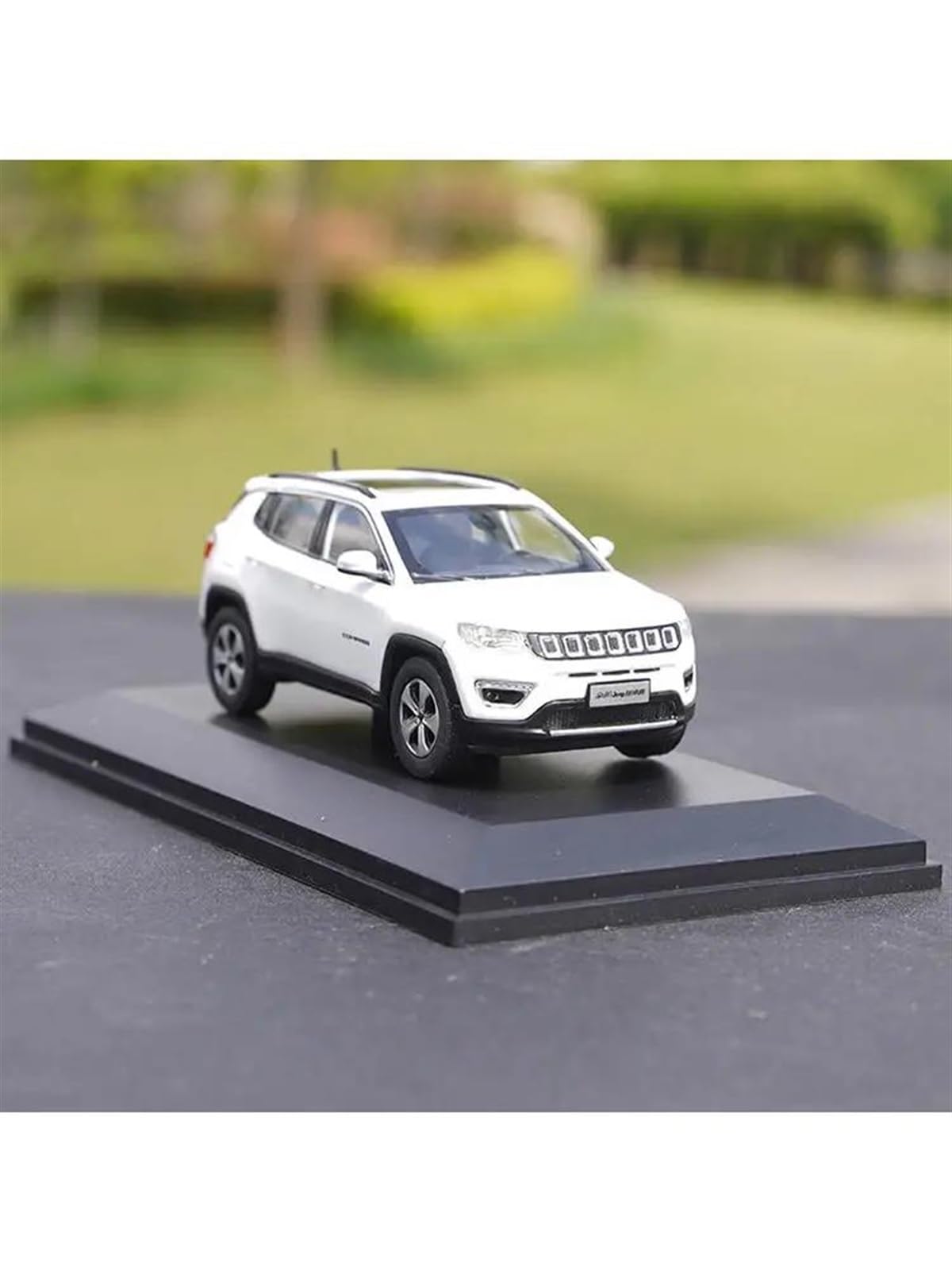 Amazon.co.jp: スケールモデル車両 1:43 ジープ コンパス SUV 合金ダイ